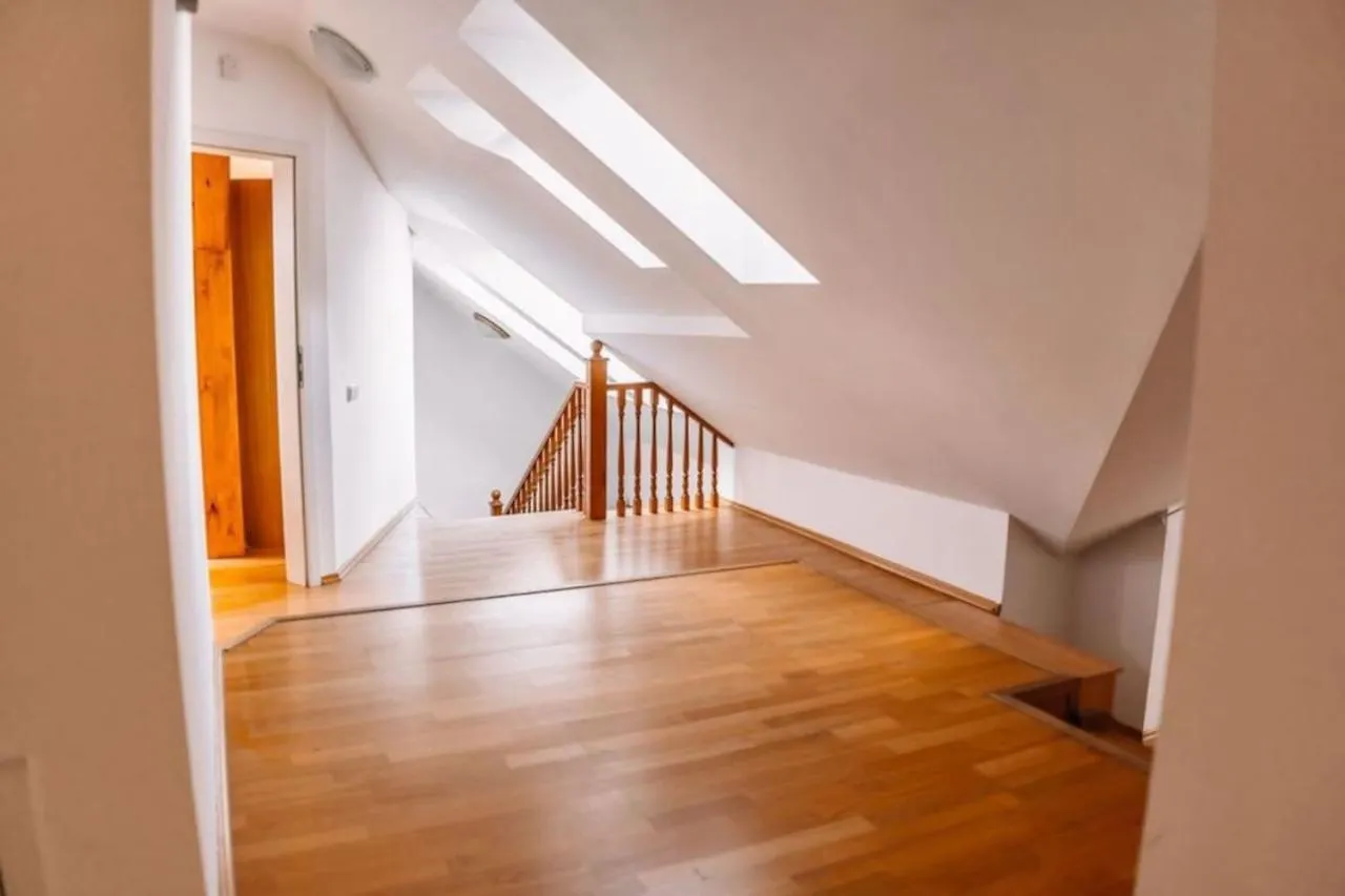 Central Riverside Duplex Loft Prag