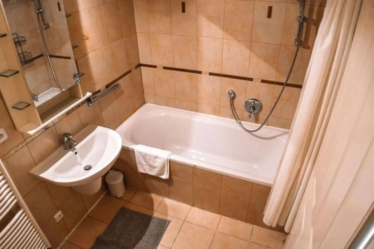 Central Riverside Duplex Loft Prag